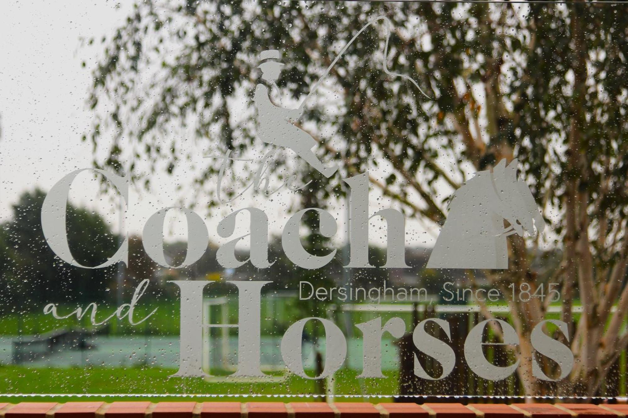 Coach & Horses Dersingham Hotel Eksteriør billede